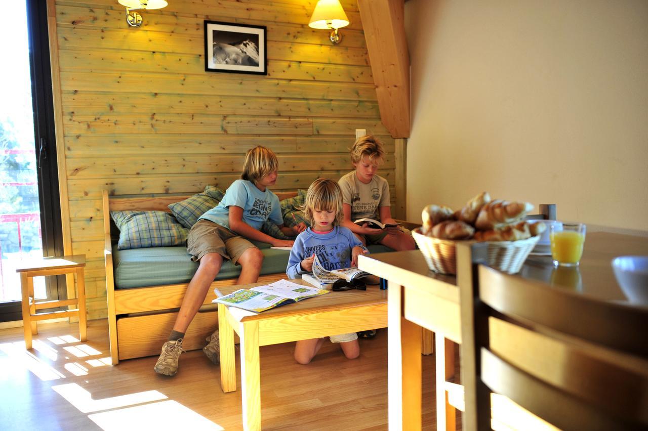 Residence Goelia Le Domaine De Castella Font-Romeu-Odeillo-Via Екстер'єр фото