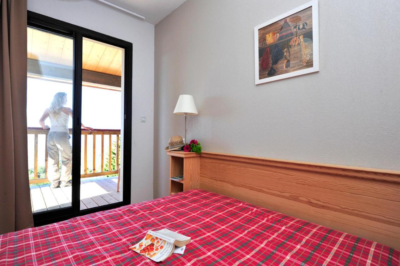 Residence Goelia Le Domaine De Castella Font-Romeu-Odeillo-Via Екстер'єр фото